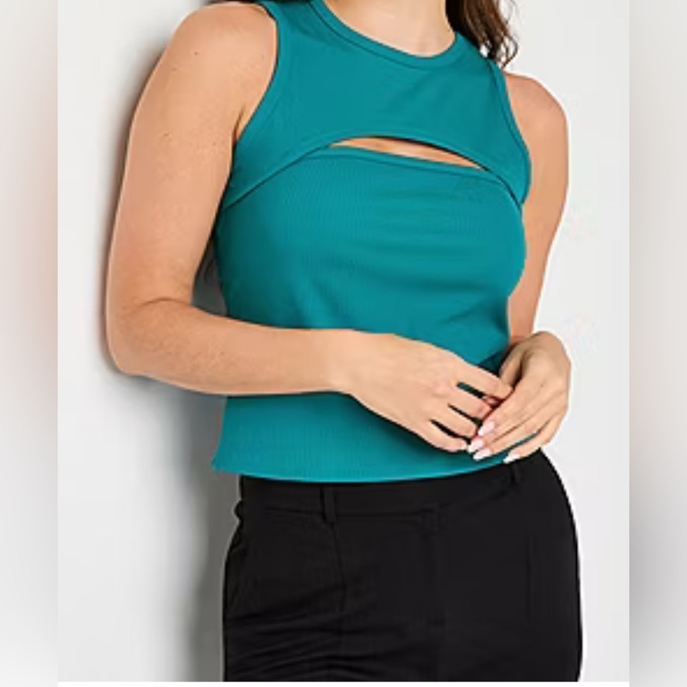 Bold Elements Womens Crew Neck Sleeveless Blouse
